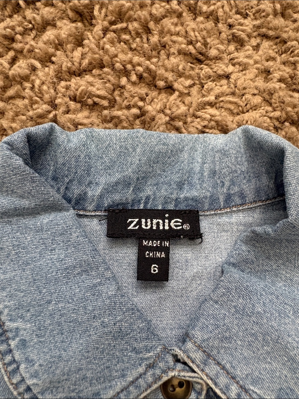 Zunie Light Blue Denim Shirt Collar Top - Picture 2 of 5